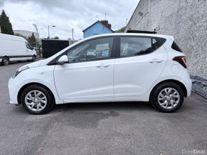 Hyundai i10 1.0 Petrol Low Miles New NCT - Image 4