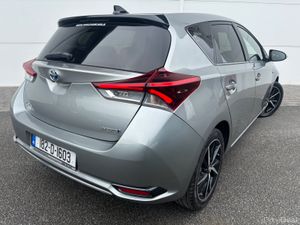 2018 TOYOTA AURIS HYBRID LUNA A/T LOW KM - Image 3