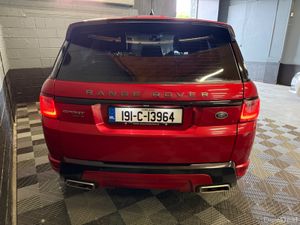 191 Range Rover Sport P400E HSE Dynamic-Black Pack - Image 4