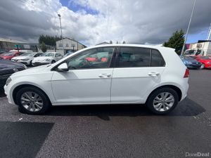 Volkswagen Golf 2017 White - Image 2