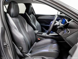 Peugeot 308 E-Allure 54kWh Auto 155HP - Image 4