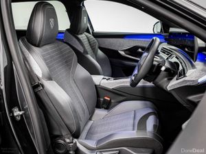 Peugeot 5008 GT Hybrid Auto 145HP - Image 3