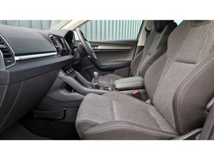 Skoda Karoq STYLE 2.0 TDI 115 BHP D.S.G AUTO WITH - Image 4