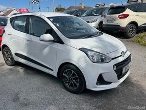 Hyundai i10 Ideal City car - Image 3