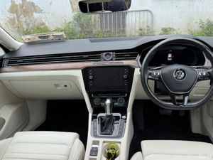Volkswagen Passat Automatic High spec - Image 2