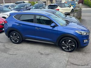 Hyundai Tucson very high spec low mileage - Image 3