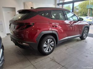 Hyundai Tucson EXECUTIVE HYBRID - Image 2