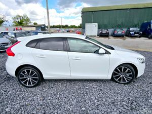 2018 Volvo V40 D4 R-Dynamic Edition–Auto 71,000KM - Image 4