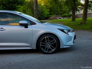 2019 Toyota Corolla Touring 1.8 Petrol Automatic - Image 4