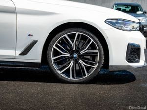 BMW 5-Series 530 E G30 M Sport 4DR Auto - Image 3
