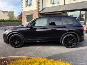 Immaculate 231 Volkswagen Tiguan R-Line Black Ed! - Image 4