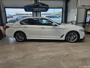18 BMW 520 D M-SPORT - Image 2