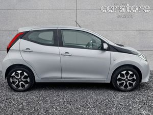 Toyota Aygo 1.0 VVT-i ** LOW KMs** X-play Smartpho - Image 2