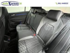 Volkswagen Golf 1.5 ETSI R-LINE Automatic LOW MILE - Image 4