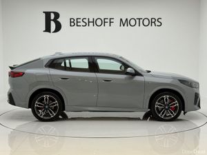BMW iX2 20 M-SPORT EDRIVE=ONLY 7000 MILES//HUGE SP - Image 4