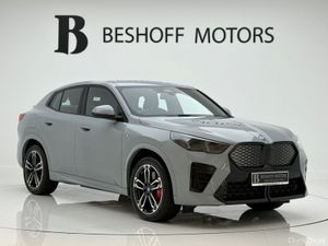 BMW iX2 20 M-SPORT EDRIVE=ONLY 7000 MILES//HUGE SP - Image 3