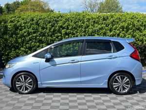 Honda Fit SPORT 1.5 HYBRID AUTO // DIAMOND CUT ALL - Image 3