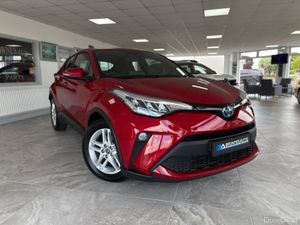 2023 Toyota CHR I-Con Automatic LOW MILEAGE - Image 4