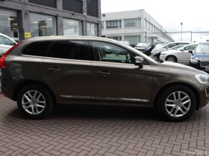 2017 VOLVO XC60 - Image 3
