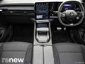 Renault Austral Techno Esprit Alpine E-Tech Full H - Image 3