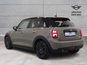 Mini Cooper 5-Door Cooper Classic - Image 3
