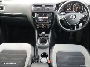 Volkswagen Jetta **HIGHLINE**2.0 TDI 110BHP - Image 2