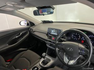 Hyundai i30 I 30 DELUXE 5DR - Image 2