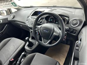 Ford Fiesta ZETEC 1.25 60PS M5 5DR MCA 4DR - Image 3