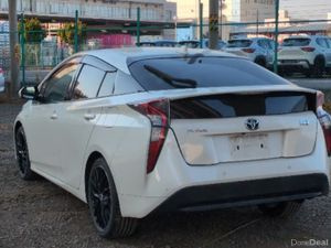 172- Toyota Prius 1.8 Petrol Hybrid - Image 2