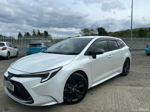Toyota Corolla 1.8L Automatic Petrol Hybrid Fresh - Image 3