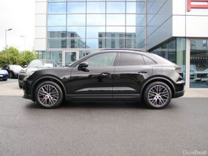 Porsche Macan Electric - Image 3