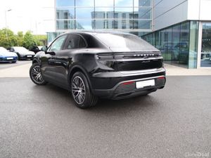 Porsche Macan Macan 4 - Image 2