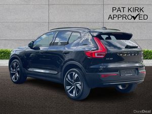 Volvo XC40 Estate Ultimate - Image 2