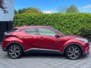 Toyota C-HR 1.8 HYBRID AUTO // FULL SERVICE HISTOR - Image 2