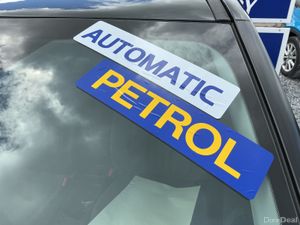 2025 TOYOTA YARIS CROSS 1.5 PETROL AUTOMATIC - Image 4