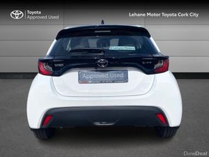 Toyota Yaris YARIS HYBRID 1.5 LUNA - Image 4
