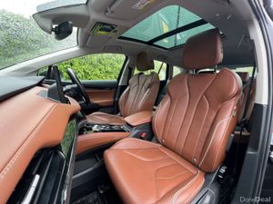 Skoda Enyaq IV 60 // OPENING PAN ROOF // LEATHER I - Image 2