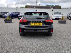 Ford Focus TITANIUM 1.5 DIESEL - Image 3