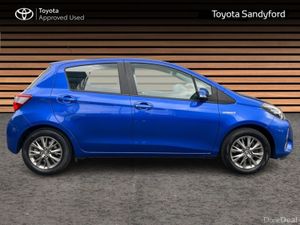 Toyota Yaris HYBRID ICON // REAR CAMERA // BLUETOO - Image 3
