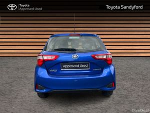 Toyota Yaris HYBRID ICON // REAR CAMERA // BLUETOO - Image 4