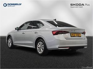 Skoda OCTAVIA Hatchback SE Technology - Image 4