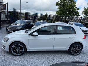2015 (151) Volkswagen Golf 1.6 TDI Trendline - Image 4