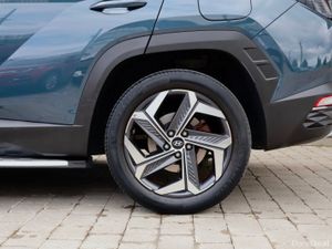 Hyundai Tucson 4WD Executive Plus PHEV Auto , Plug - Image 4