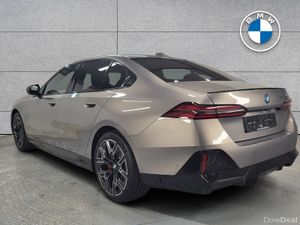 BMW 5-Series 530e M Sport Pro - Image 3