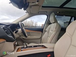 Volvo XC90 T8 Plug In Hybrid, AWD, Inscription Exp - Image 4