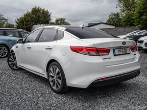2017 Kia Optima PLATINUM/High spec/Warranty - Image 2