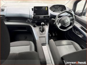 Peugeot Rifter 1.5 BlueHDi 130bhp LWB Allure 7 Sea - Image 4