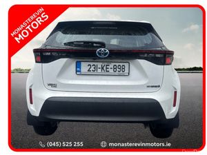 Toyota Yaris Cross CR LUNA 4DR AUTO - Image 4