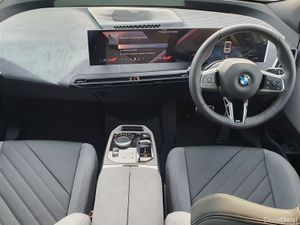 BMW iX xDrive45 M Sport - Image 4