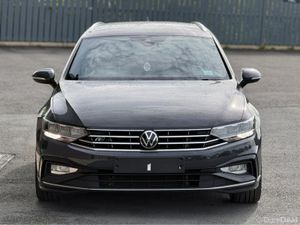 Volkswagen Passat 2.0 TDI R-LINE AUTO - Image 3